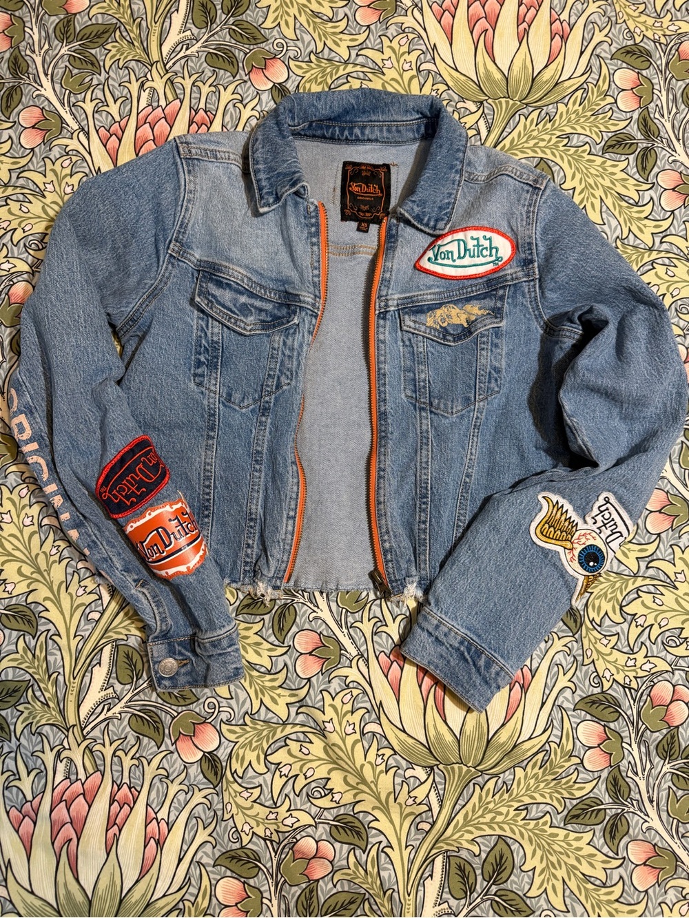 Von Dutch Women’s Light Blue Denim Jacket with Patch Details Size XS